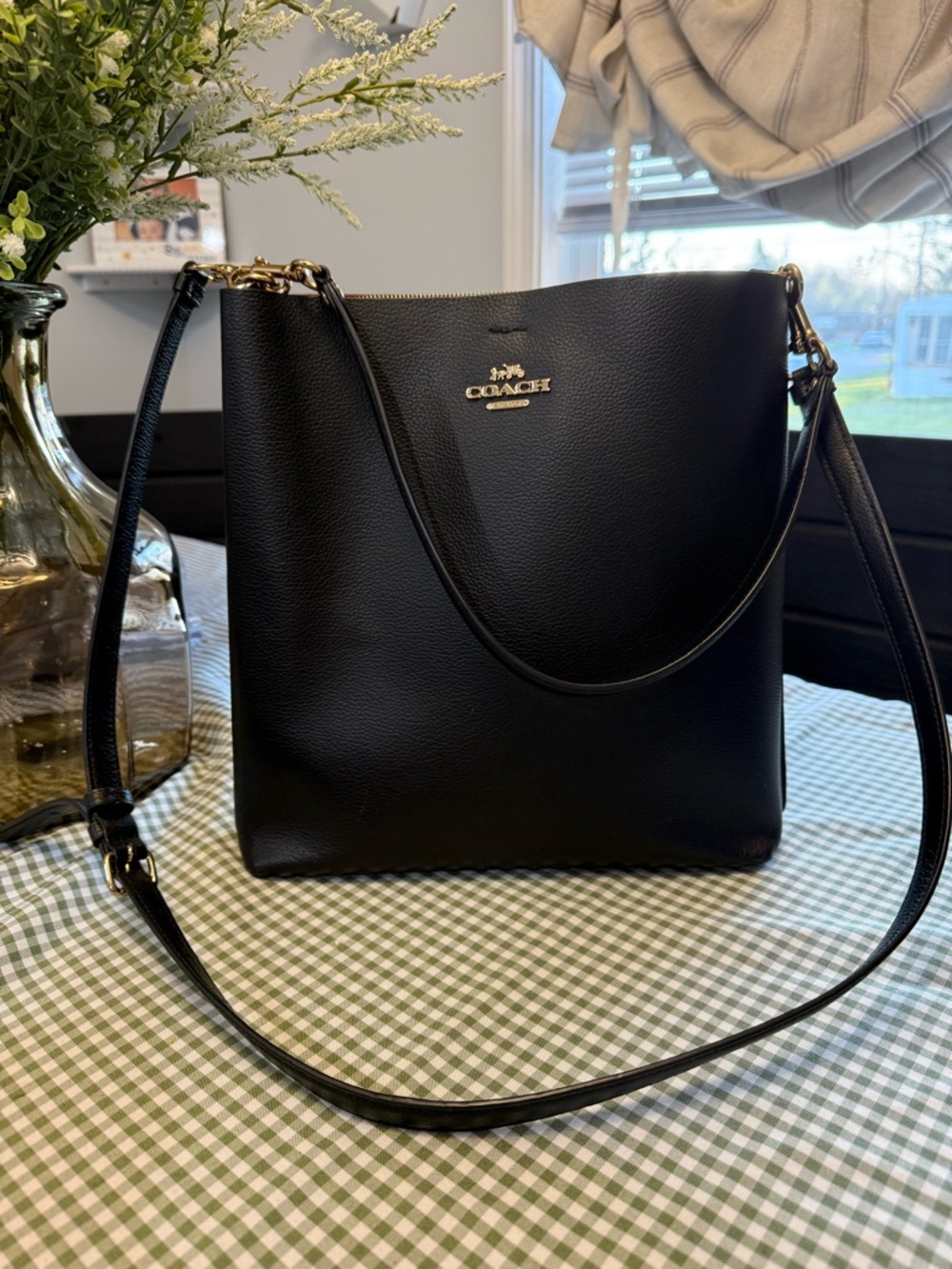 Coach Black Pebbled Leather Shoulder Bag with Gold Hardware Mollie Bucket Bag